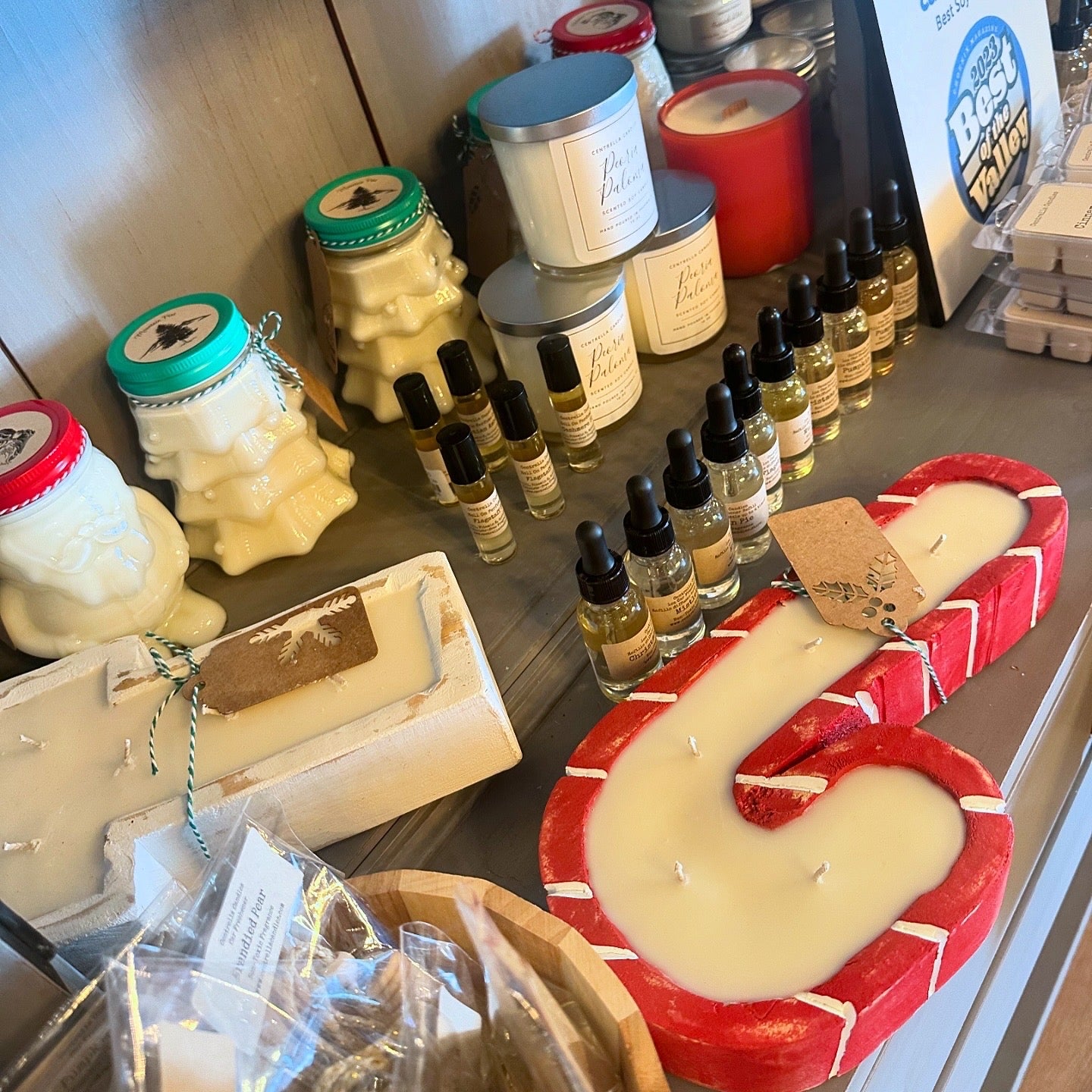 Candy Cane Wooden Candle - North Pole - Approx 15oz